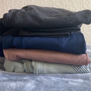 Four pairs of lulu leggings
